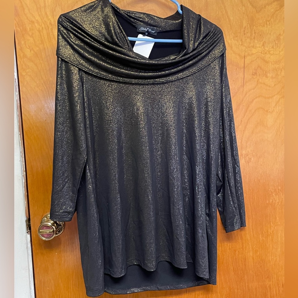 NWT Slinky foil print tunic